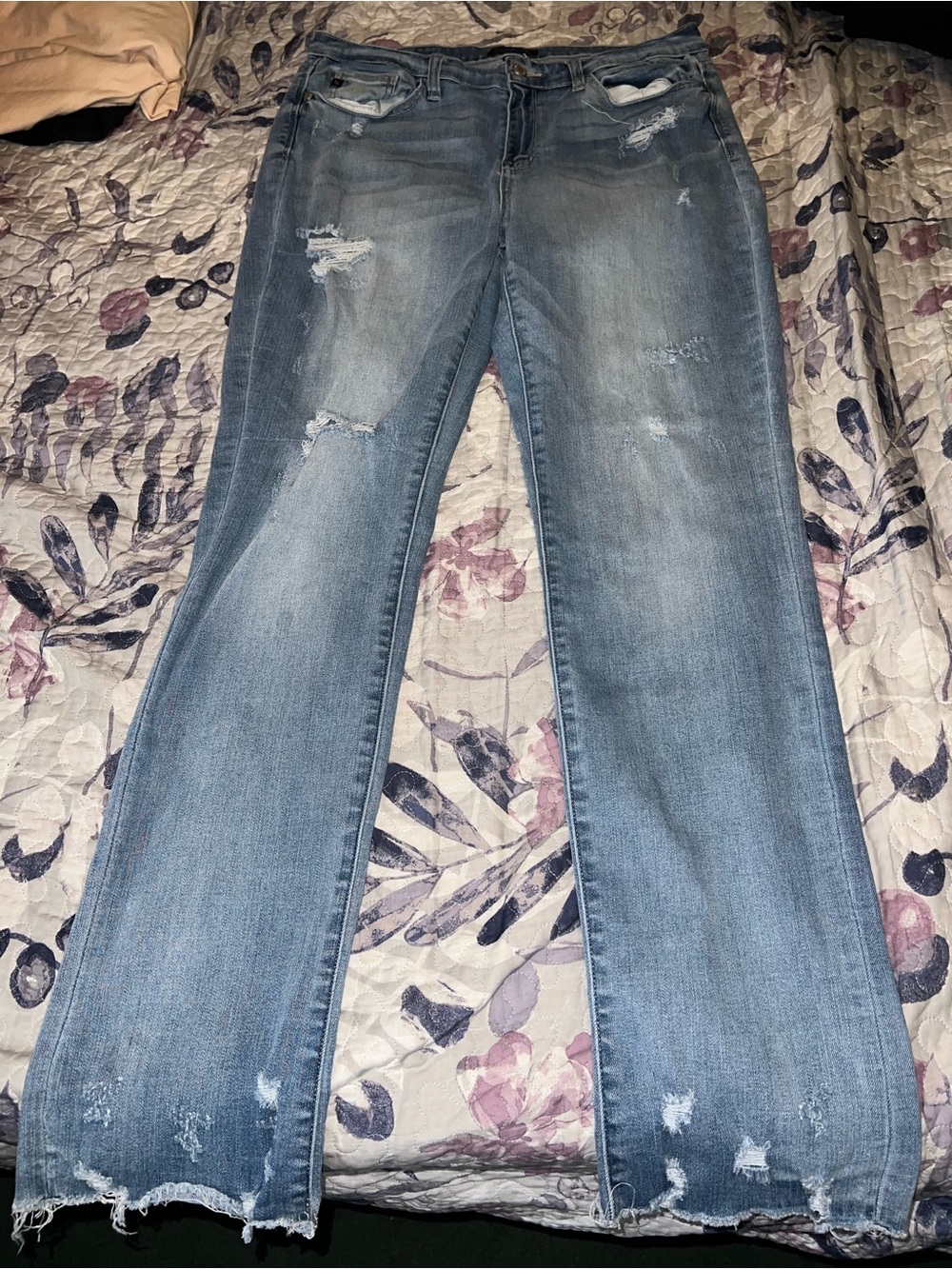 Judy Blue Light Blue Distressed Straight Leg Jeans